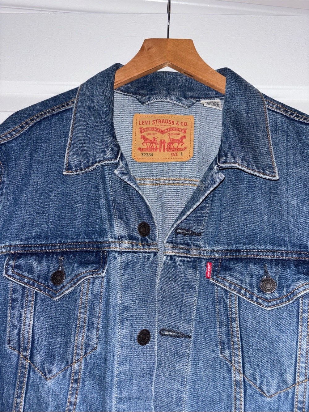 Levi's Blue Denim Jacket - Classic Men's Trucker - Picture 3 of 8